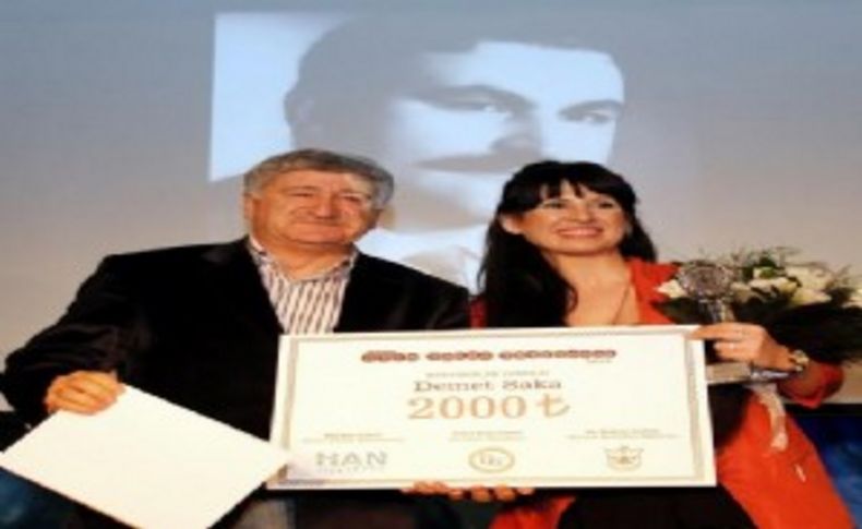 Aliağalı sanat yönetmenine bir ödül daha